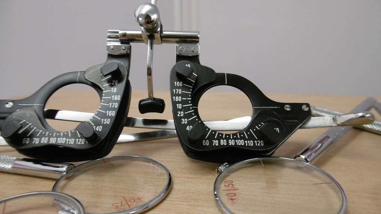 eye test equipment