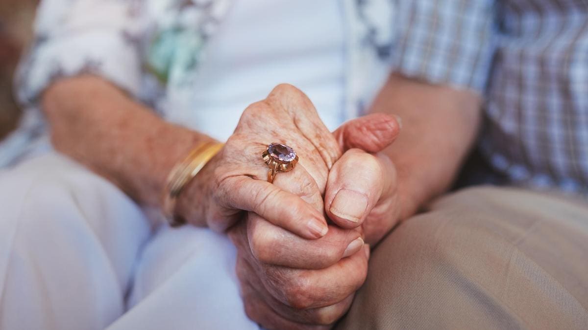 100 elderly people a day badly hurt in care homes