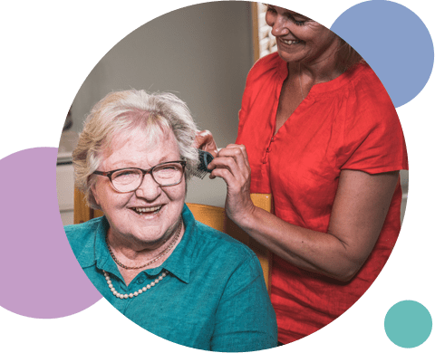 live-in-care_jobs_carer doing patients hair live-in-care_jobs_carer doing patients hair