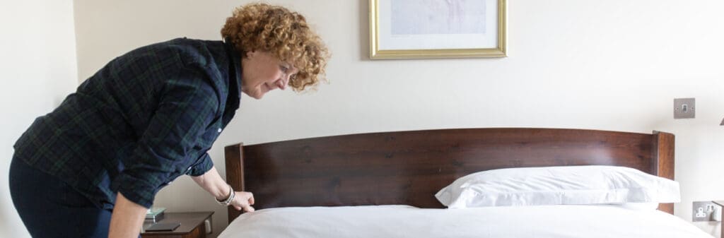 how-to-arrange-waking-night-care-banner